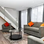Inspiration By Olauda Sa - 3 Bed House With Free Parking