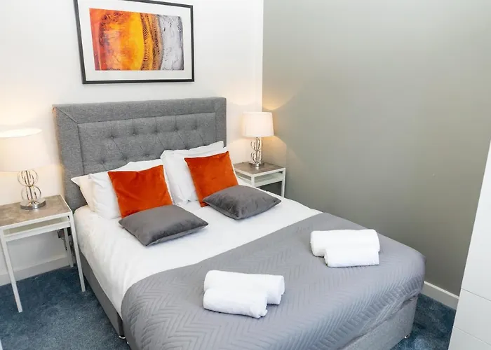 Inspiration By Olauda Sa - 3 Bed House With Free Parking