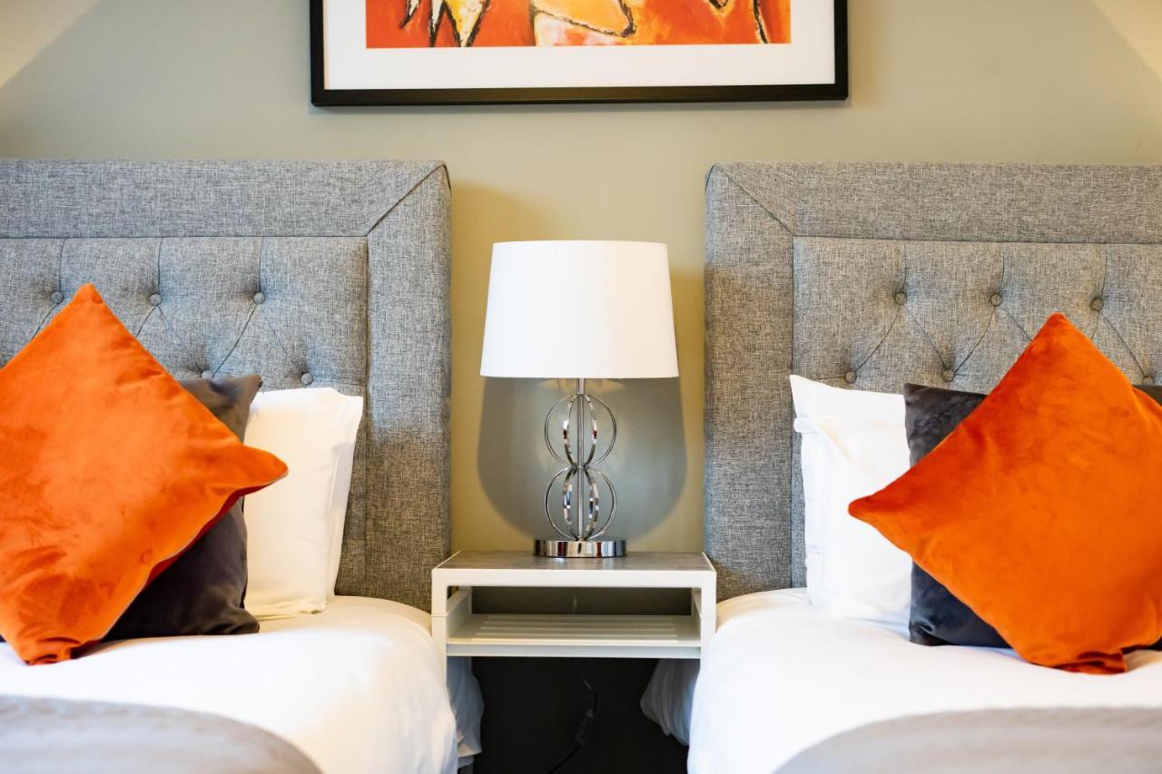 Inspiration By Olauda Sa - 3 Bed House With Free Parking *