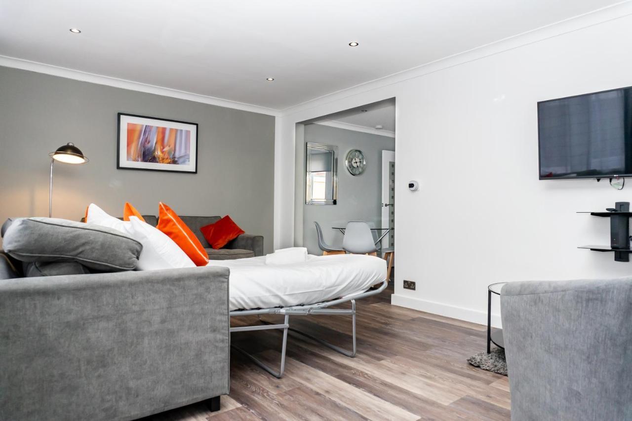 Inspiration By Olauda Sa - 3 Bed House With Free Parking Apartment *