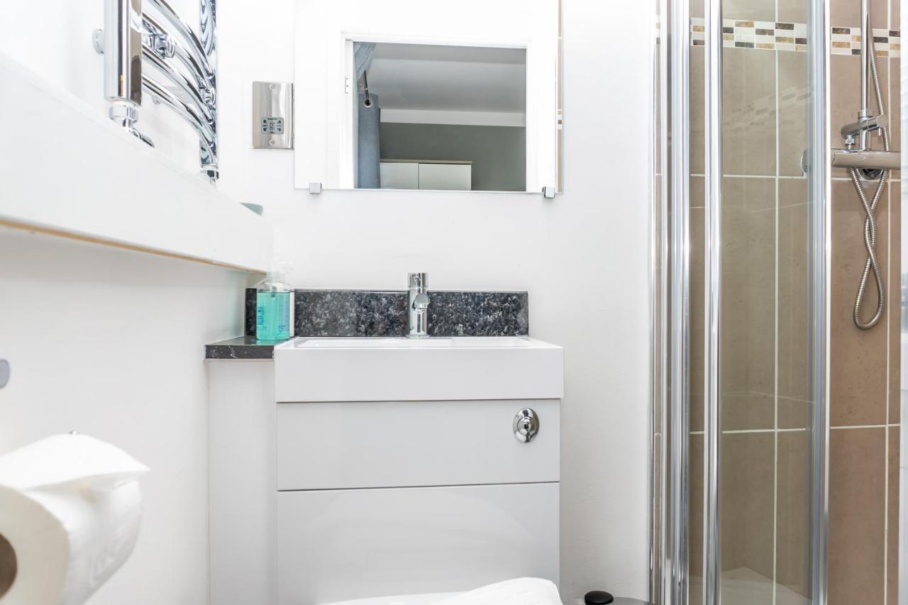 Apartment Inspiration By Olauda Sa - 3 Bed House With Free Parking
