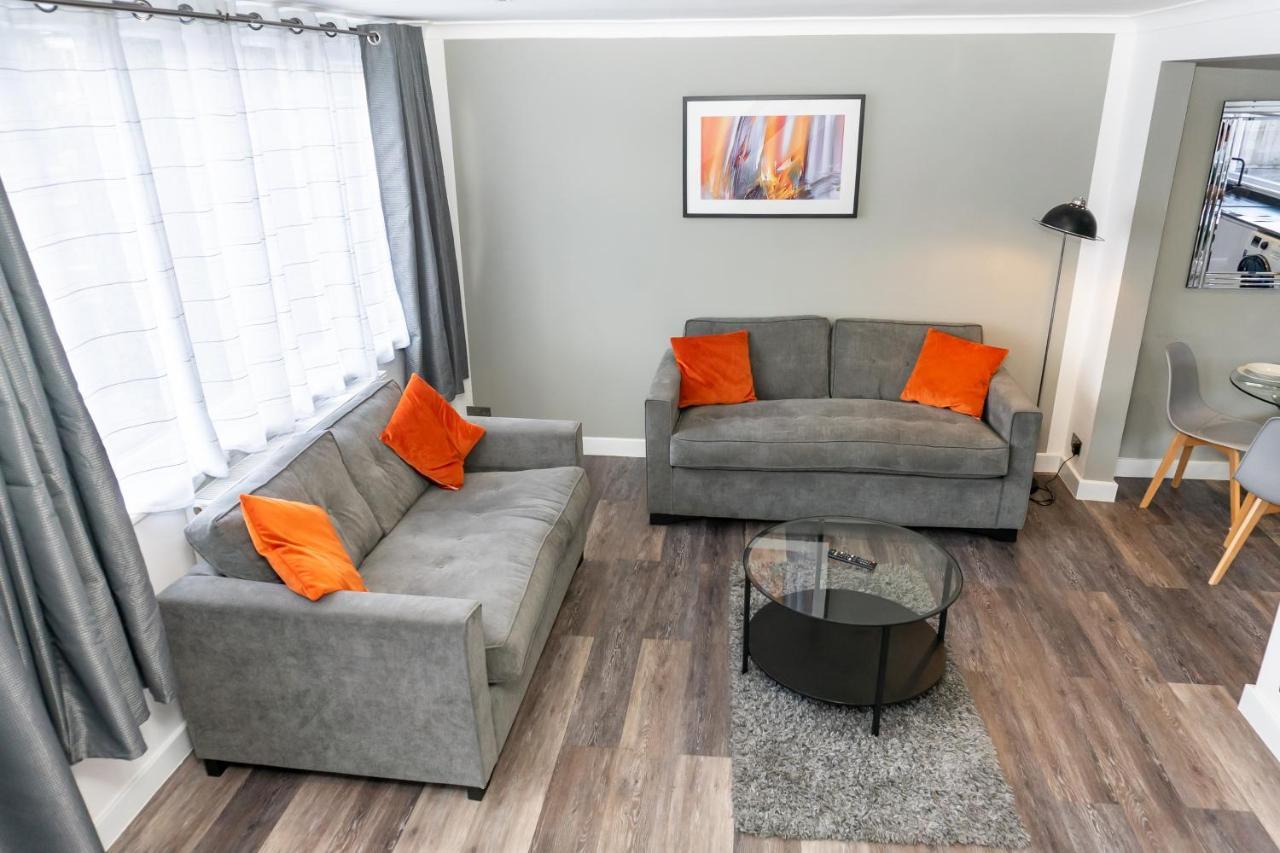 Inspiration By Olauda Sa - 3 Bed House With Free Parking Apartment *