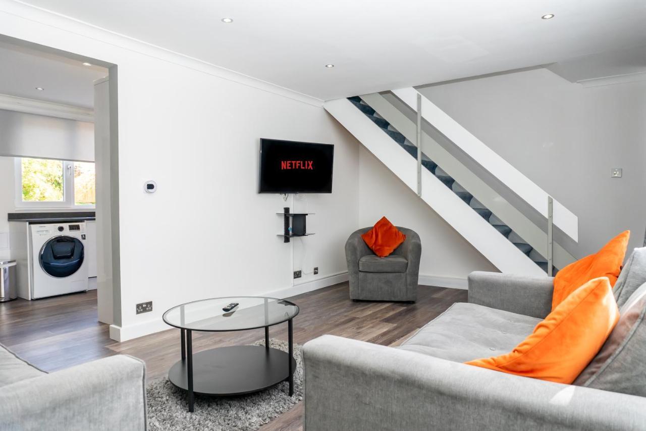 Inspiration By Olauda Sa - 3 Bed House With Free Parking Apartment *